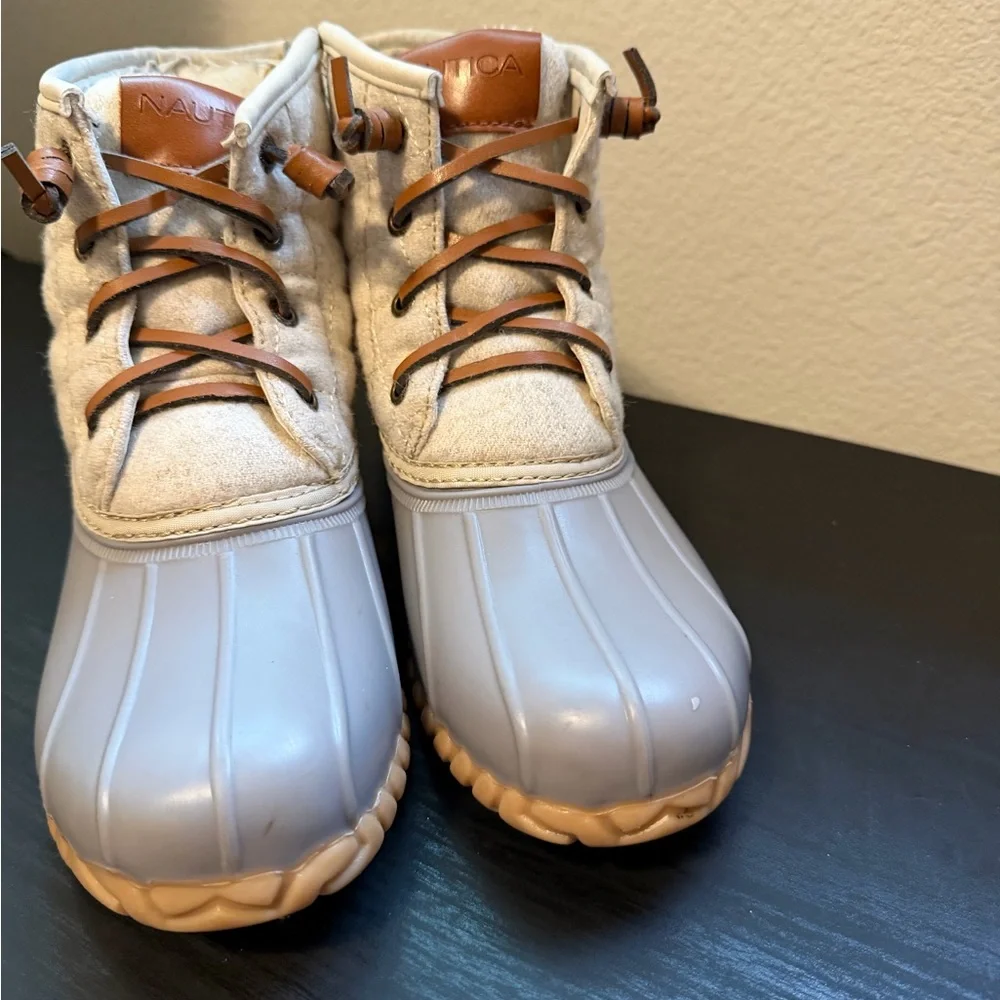 Nautica Misses Gray Boots